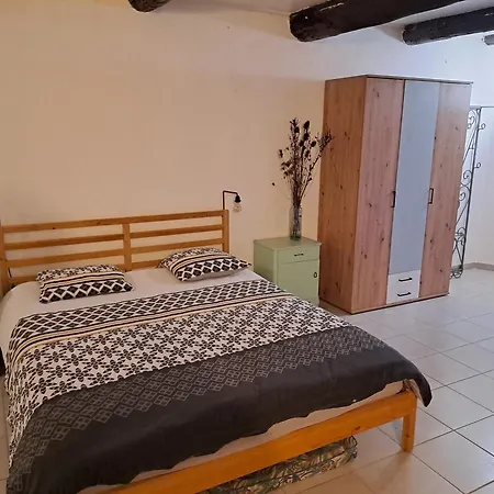 Апартаменты Cozy A Тавель